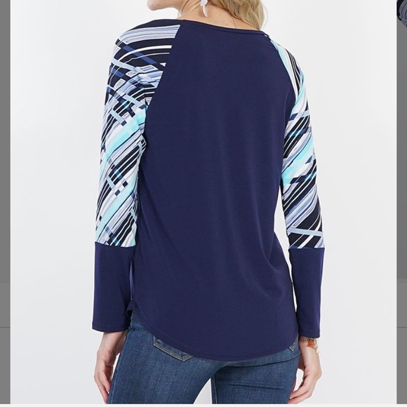Navy & Mint Geometric Raglan Top - Picture 4 of 4